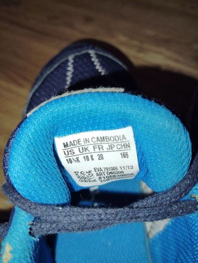 Adidas boys shoes.UK10