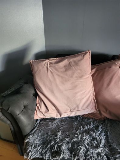 Dusky pink fully lined curtains with matching curtains