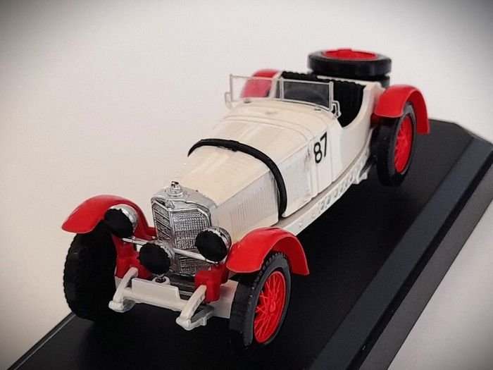 Diecast Model Mercedes-Benz SSKL - Collectable Solido Age D'Or 1:43