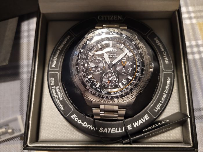 Citizen Satellite Wave CC9020-54E Super Titanium Eco-Drive Promaster New in Box