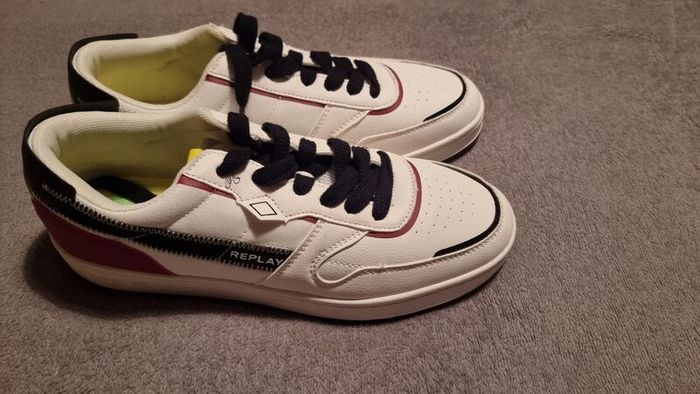 Replay shoes