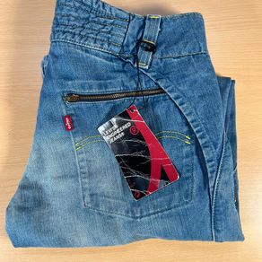 Levis Engineered Jeans 156.07.84 Flare Zip Pocket Y2K Rare VTG 32x32