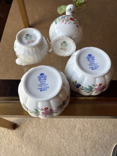 Aynsley jug bowls and mini vase