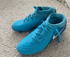 Phantom Luna 2 Academy Firm Ground Football Boots