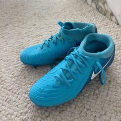 Phantom Luna 2 Academy Firm Ground Football Boots