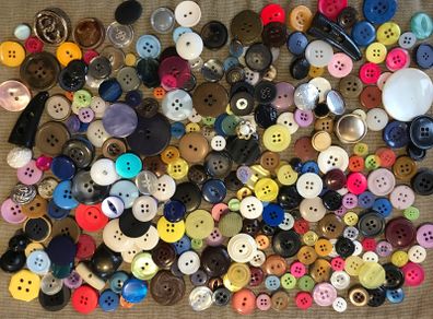 300 Coloured Buttons