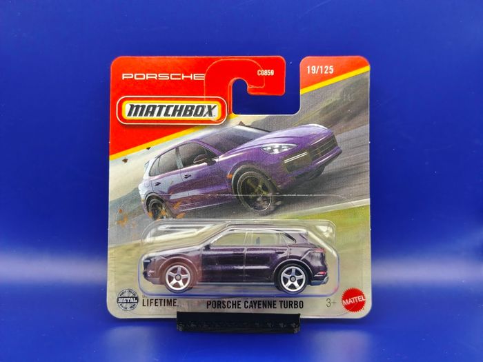 Matchbox Porsche Cayenne Turbo, new.