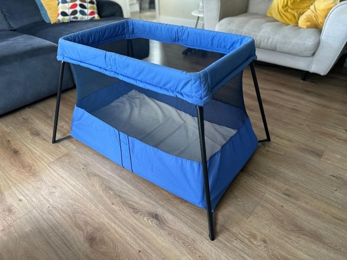 baby bjorn travel cot
