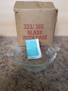Vintage box of pyrex bowl dish lids x 6