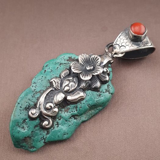 Vintage Natural Turqouise Silver Floral Desgin Pendant