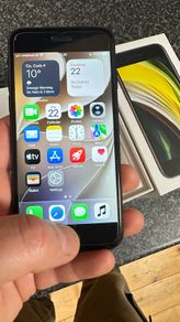 iPhone SE 2020 like new