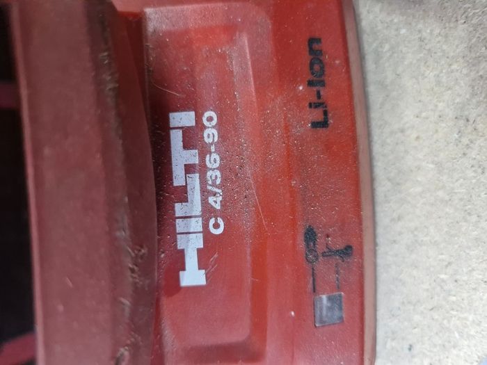 Hilti charger