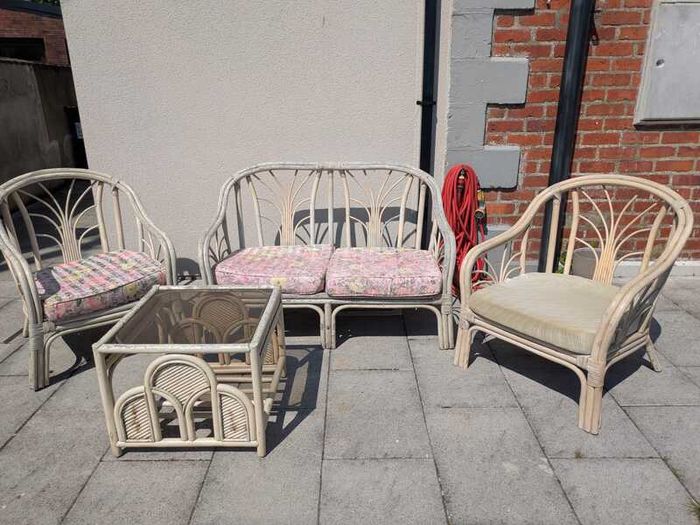 Bamboo garden furniture (table, sofa + chairs)