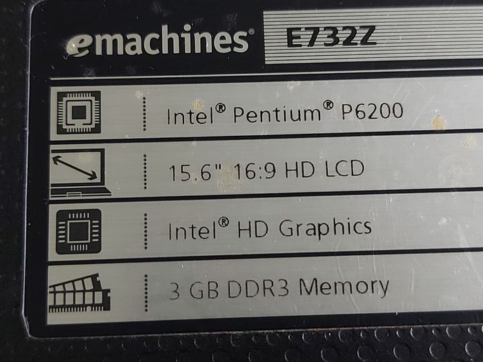 emachines E732 Series 15. inch Laptop, Model ZRDB, Intel Pentium CPU P6200, 2.13GHz, 3GB Ram, 218GB SSD, Windows 7, 64bit, Firefox, Opera, Chrome and VLC