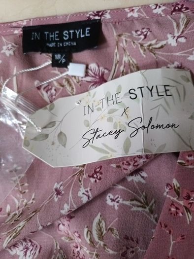 In The Style - Stacey Solomon  Dress.  S. 18.   B.N.W.T