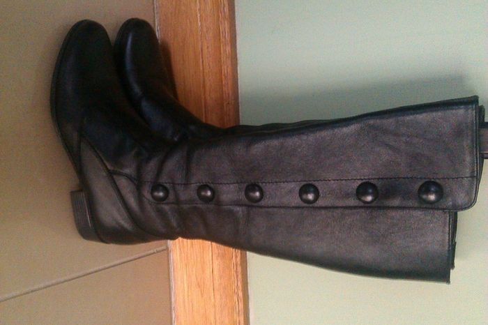 Real leather black boots, size 40, brand new