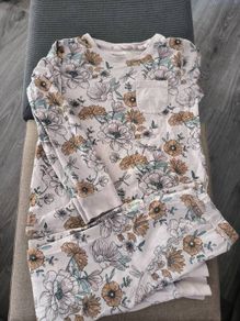 Girls pyjamas