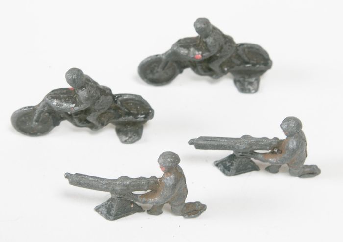 vintage lead soldiers