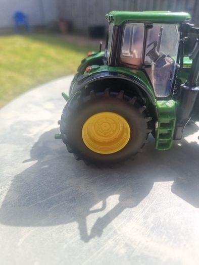 Britains 43150 - John Deere Tractor, 6195 M