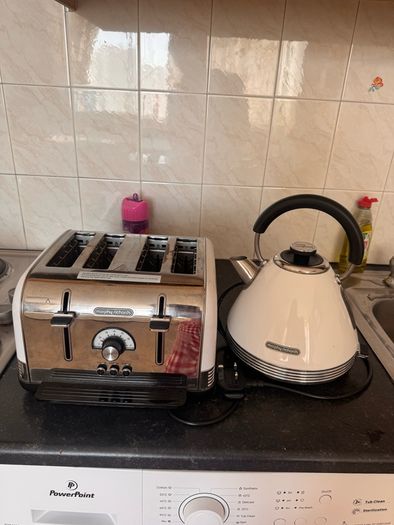 toaster and kettle