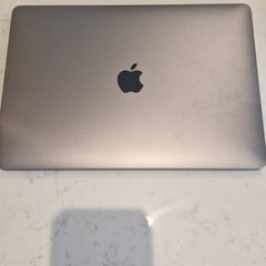 Apple MacBook Pro 13-inch (M2, 2022)