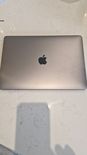 Apple MacBook Pro 13-inch (M2, 2022)