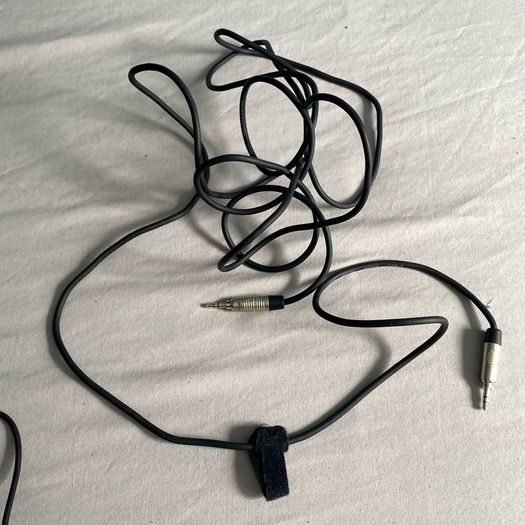 Miscellaneous electronic cables