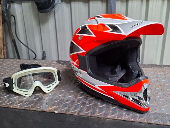 Motocross Takachi Helmet and goggles