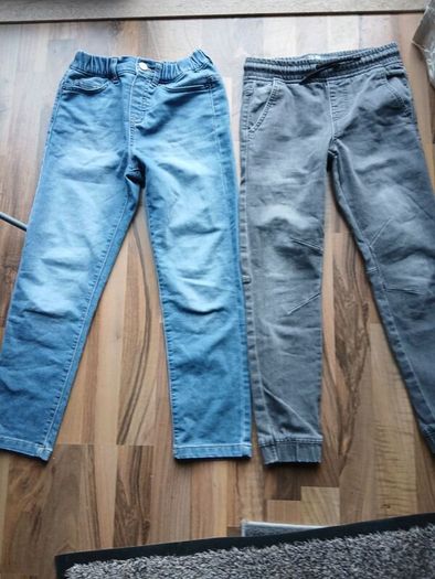 Boys jeans 8 to 9yo