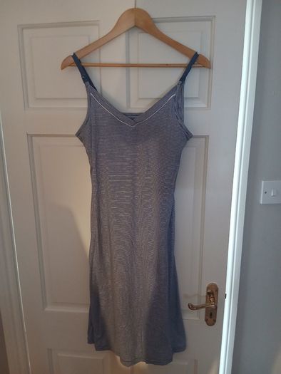 Maternity/Breastfeeding nighties (M/10-14)