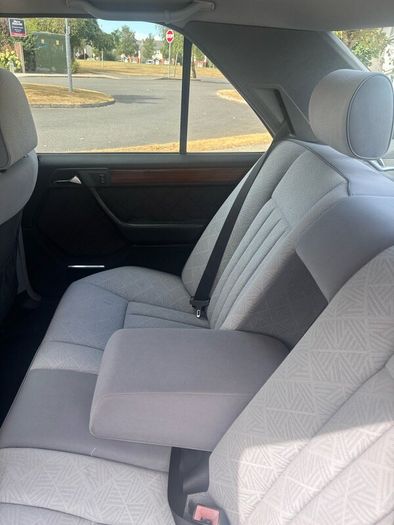 W124 1994 Mercedes E280  Automatic