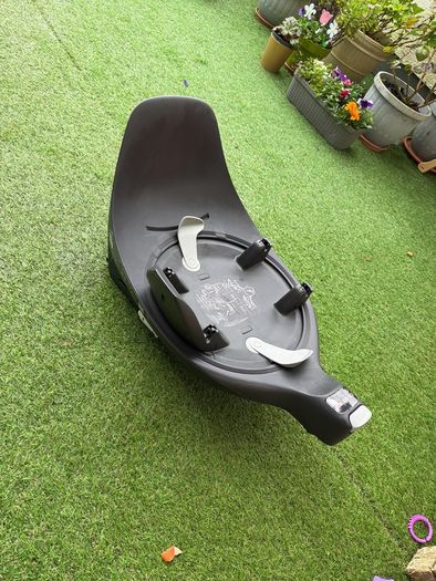 Cybex Car Seat Cloud Z and Swivel ISOFIX Base