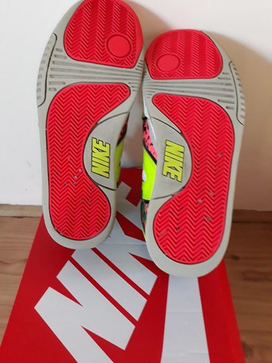 Nike Air Tech Challenge Hybrid Volt (2014) Size UK-8/EUR-42.5 653873-100 White/White-Volt-Hot Lava-2014