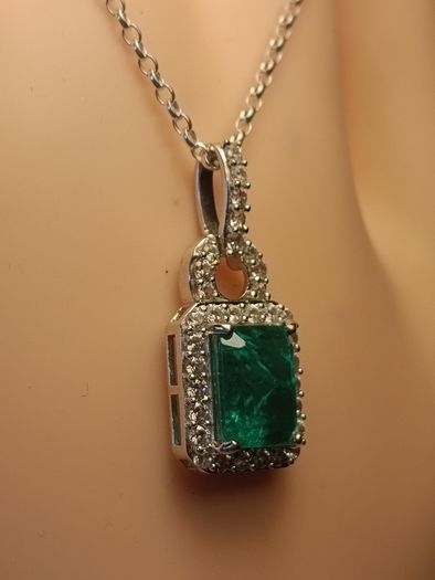 Beautiful Emeraldine & Zircon Pendant in Rhodium Plated Sterling Silver