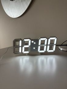 Digital clock