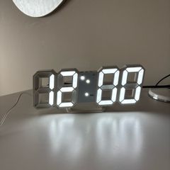 Digital clock