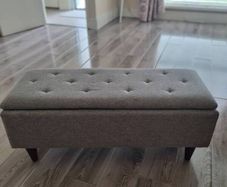 bedroom bench