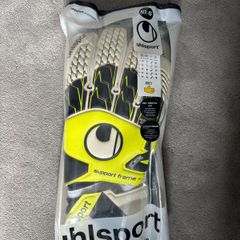 Mens goalkeeper gloves with finger protection
