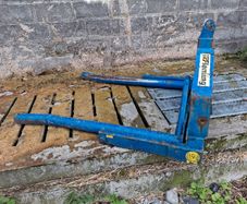 Fleming bale handler