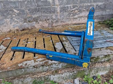 Fleming bale handler