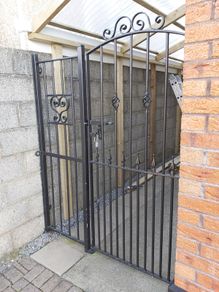 Steel side gate and panel