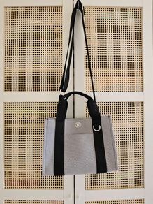 Lululemon tote bag