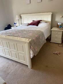 kingsize bed