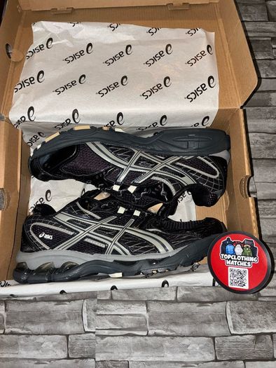 Onclouds, asics , sauconys