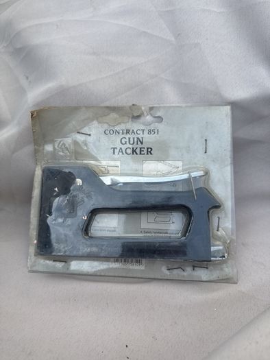 gun tacker