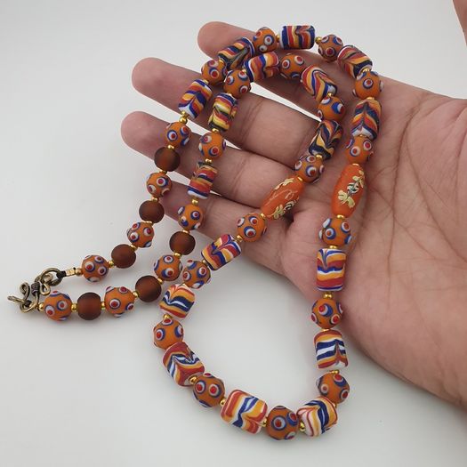 Vintage Venetian Style Skunk Eyes & Feather Desgin Glass Beads Necklace