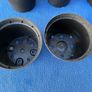 8 plastic flower pots Image 3