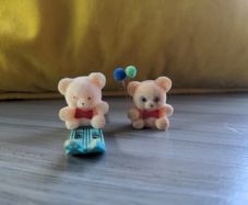 Vintage bears with red bows