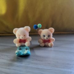 Vintage bears with red bows