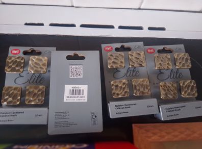 Free cranium, photo frame and 16 brand new cupboard handles
